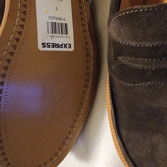 Express genuine suede dark brown loafer. Sz 9 & 12. New - Picture 4 of 4
